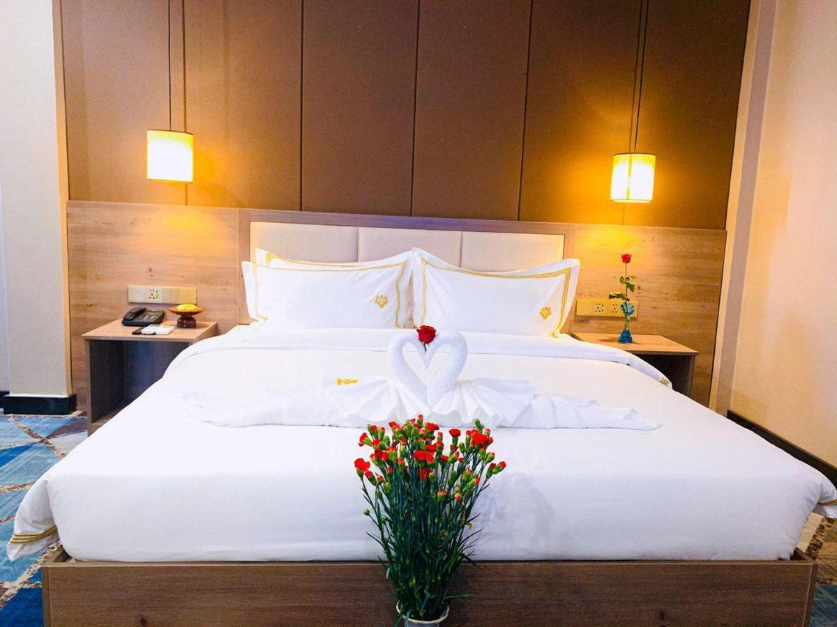 Jing Du Hotel Phnom Penh Esterno foto