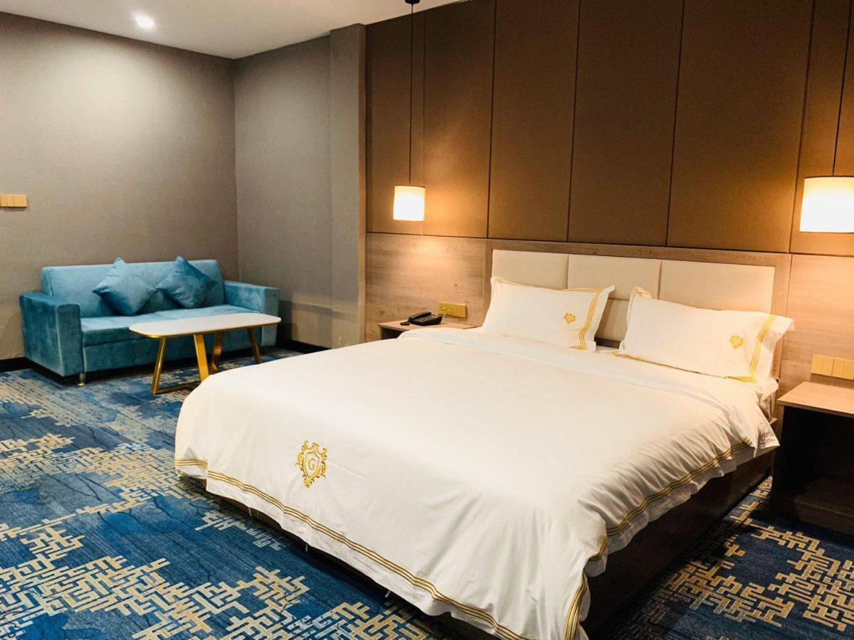 Jing Du Hotel Phnom Penh Esterno foto