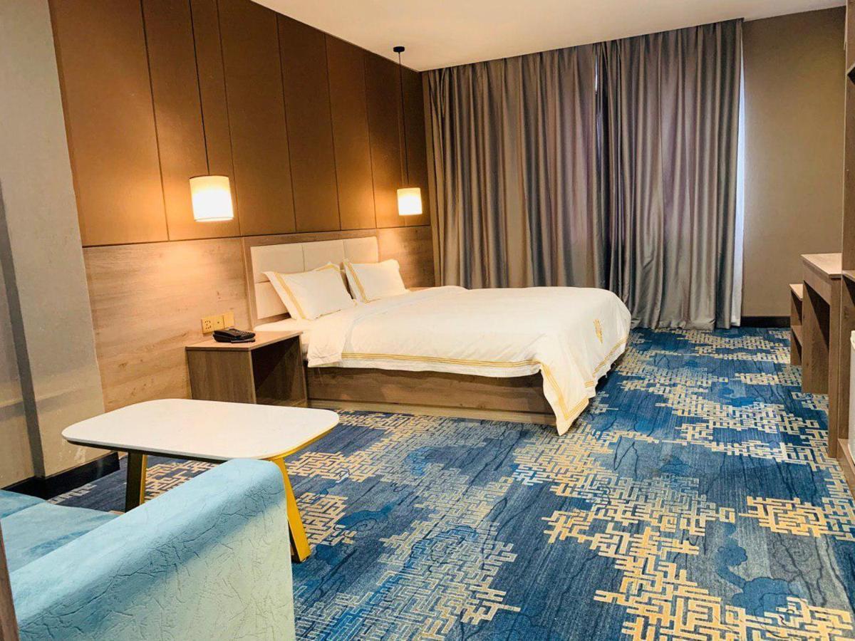 Jing Du Hotel Phnom Penh Esterno foto